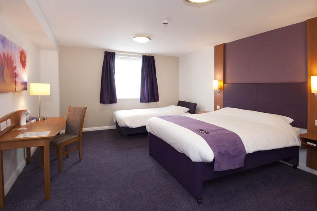 Premier Inn Cannock South Room photo