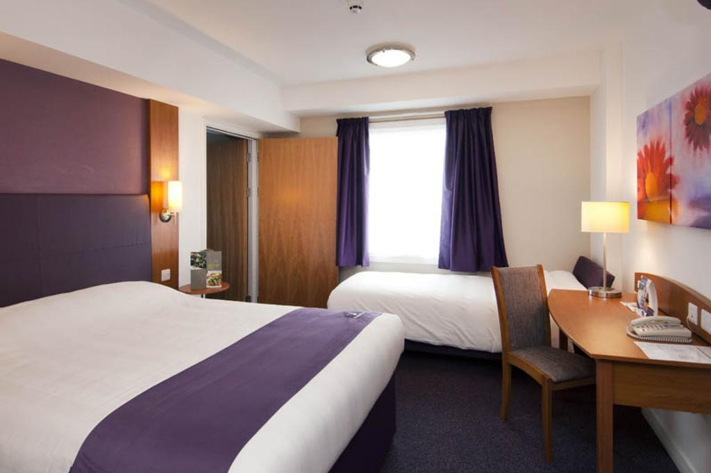 Premier Inn Cannock South Room photo